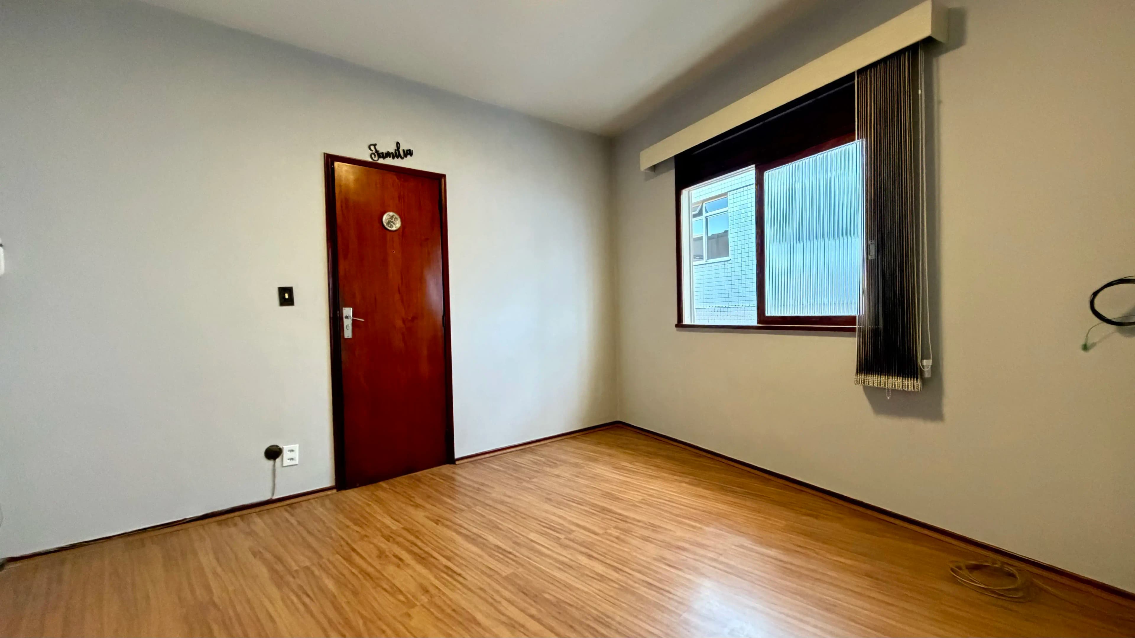 Apartamento — Oportunidade na Várzea: ApartamentoQuarto e Sala em Teresópolis em Várzea