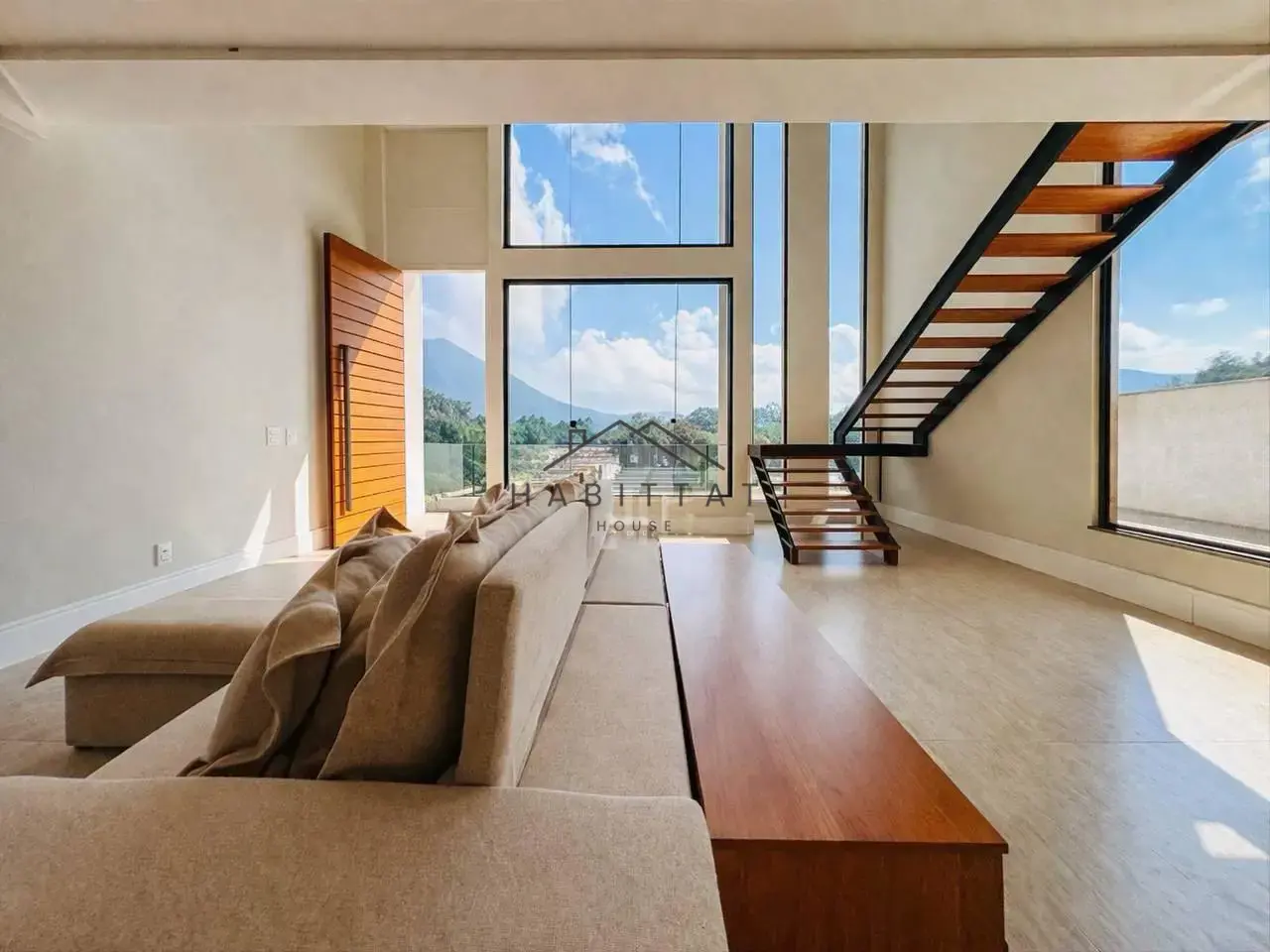 Casa Condomínio — Casa Moderna em Condomínio Fechado em Tijuca