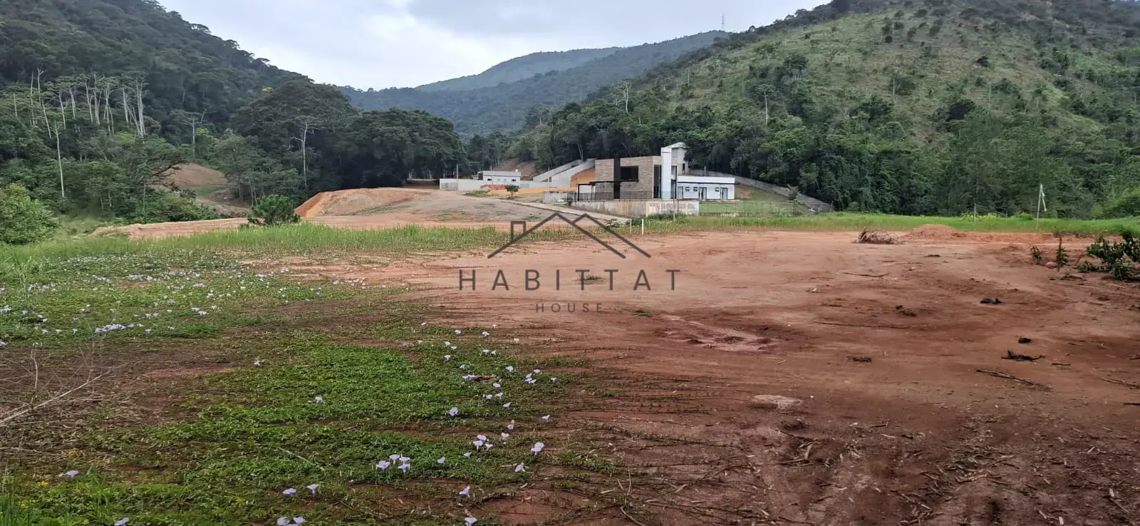 Terreno Condomínio — Terreno a Venda em Condomínio Fechado Cercado pela Natureza em Albuquerque