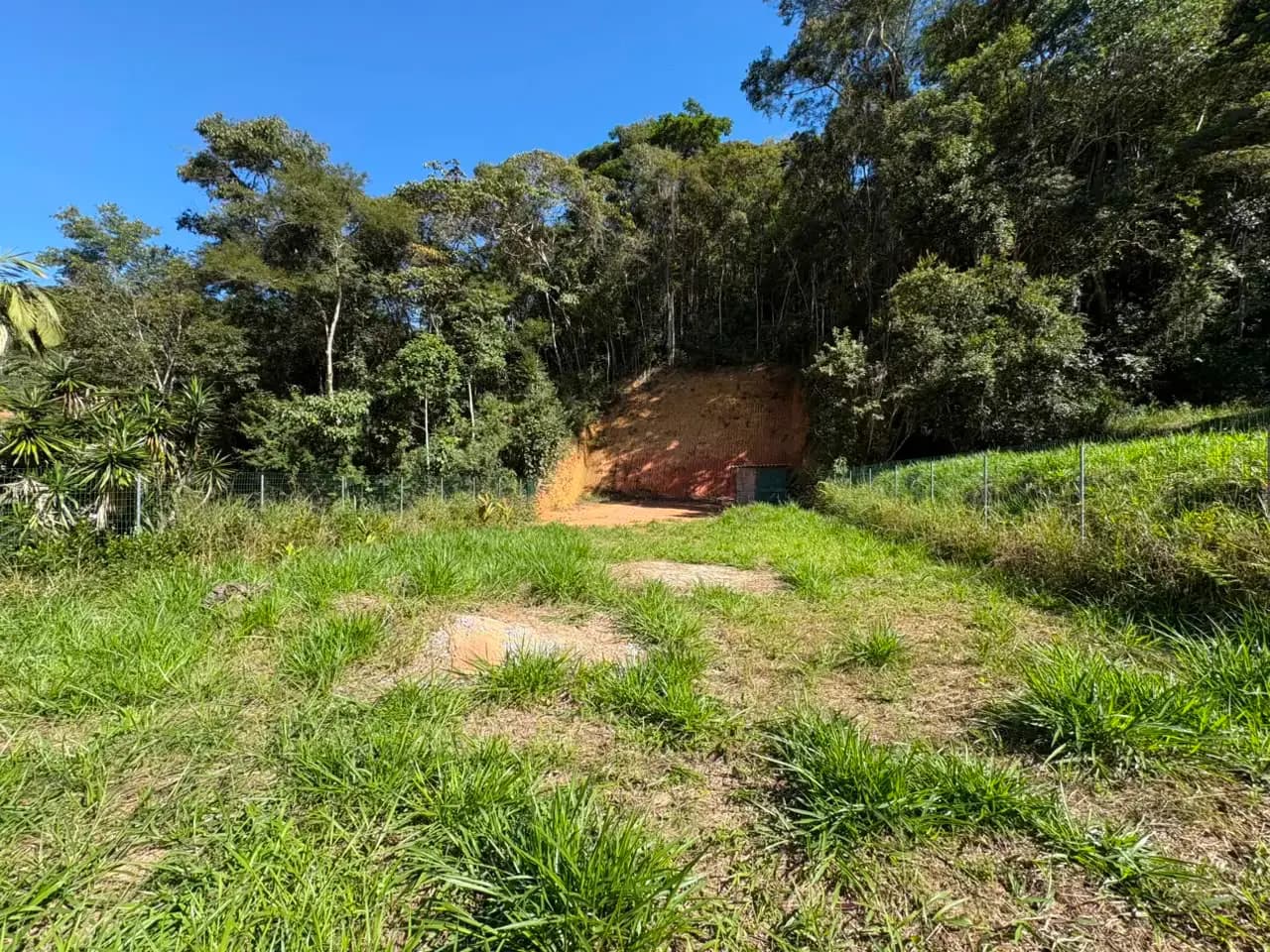 Terreno Condomínio — Terreno com 360m² à venda por R$ 300.000, Cond. Vale dos Pássaros Prata - Teresópolis/RJ em Prata