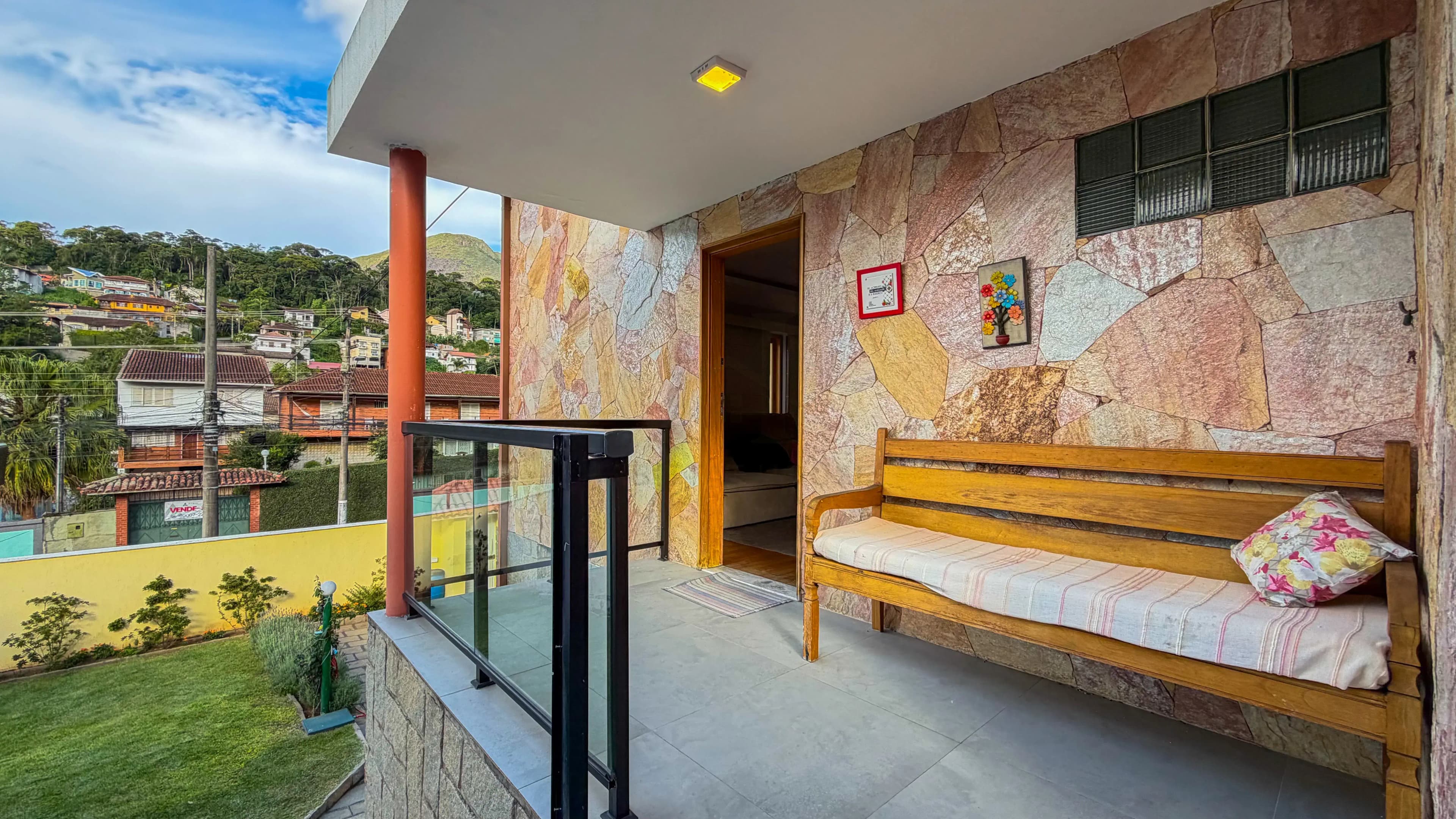 Casa — Linda Casa Fora de Condomínio em Oportunidade! em Tijuca