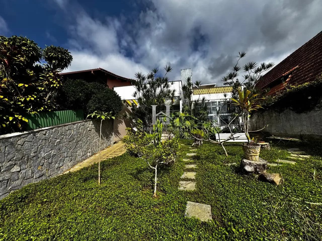 Casa — Casa Duplex em Cascata Do Imbuí